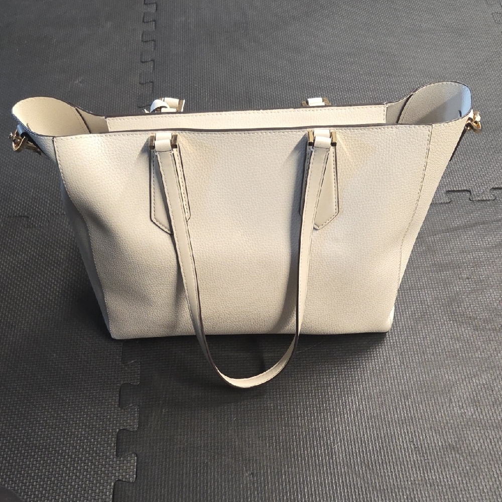 Michael Kors Cream Tote Bag with Gold Accents - Picture 5 of 8